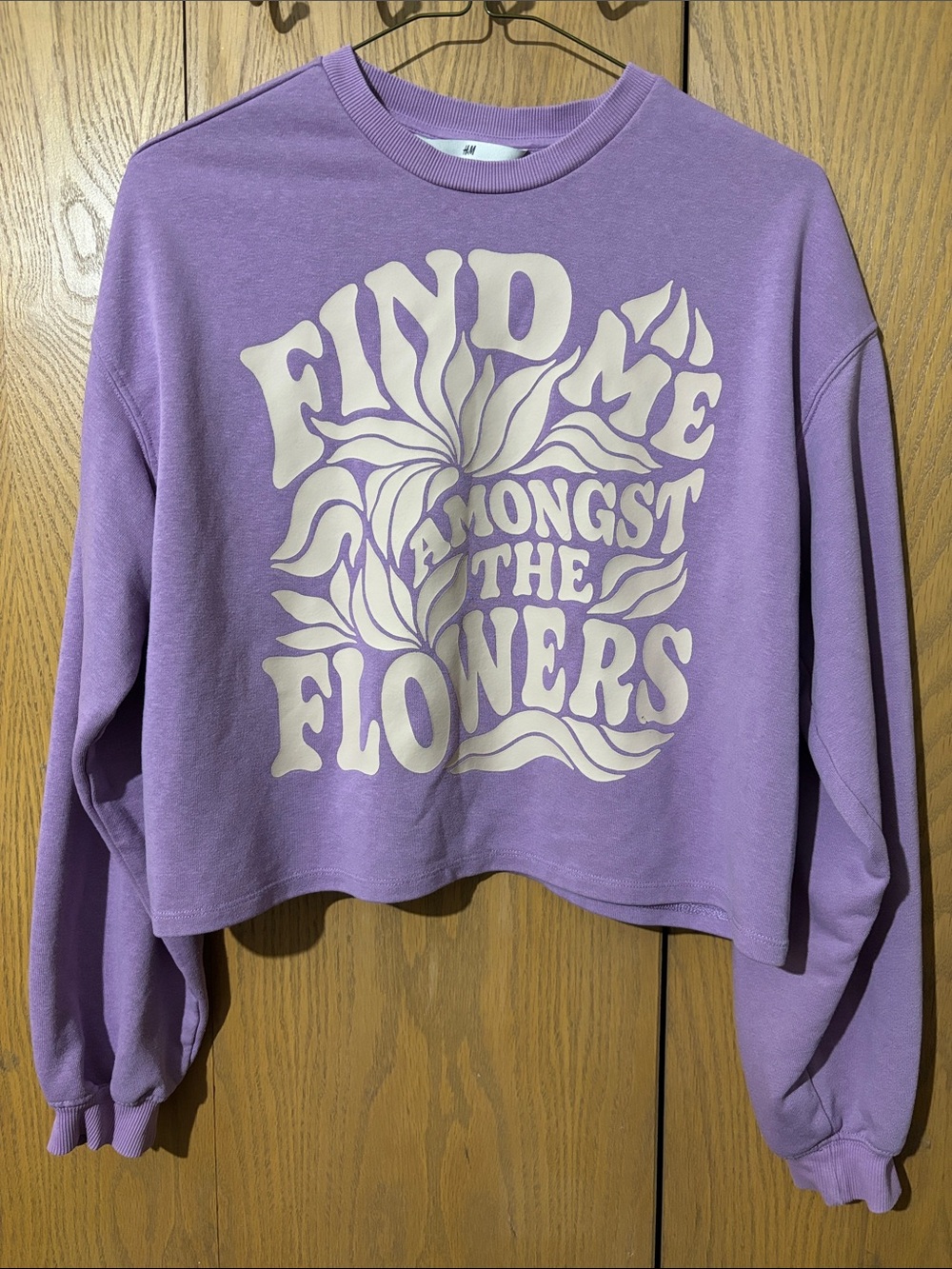 H&M Lilac Cropped Graphic Sweatshirt with Cream Floral Text size 18